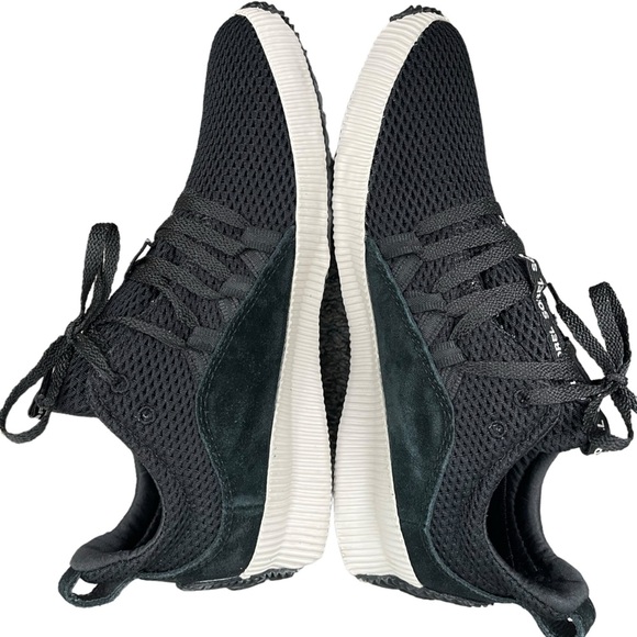 Sorel Out n About lll Plus Waterproof Sneaker Womens Size 9 Black - Picture 9 of 12